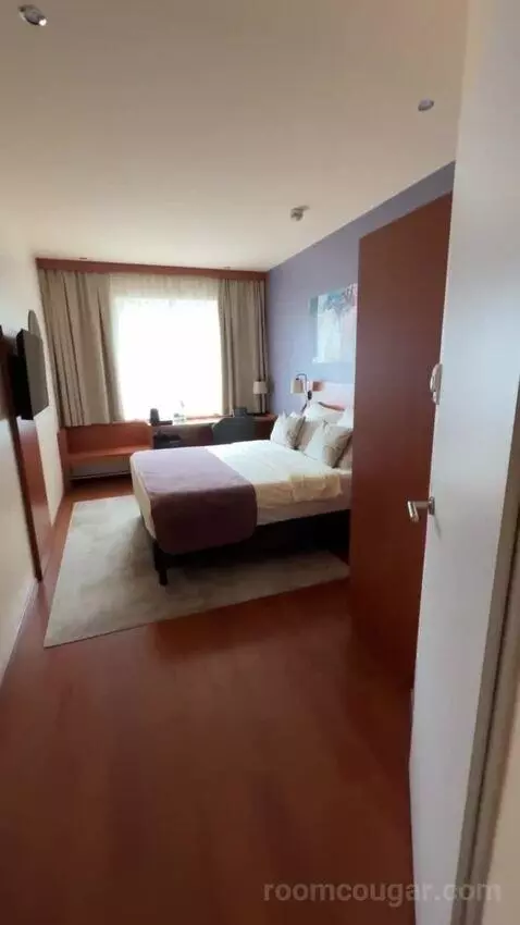 Comfort Double Room bed picture #3