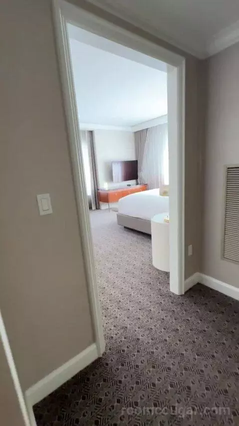 Uptown Suite bed picture #1