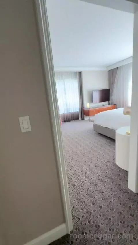 Uptown Suite bed picture #4