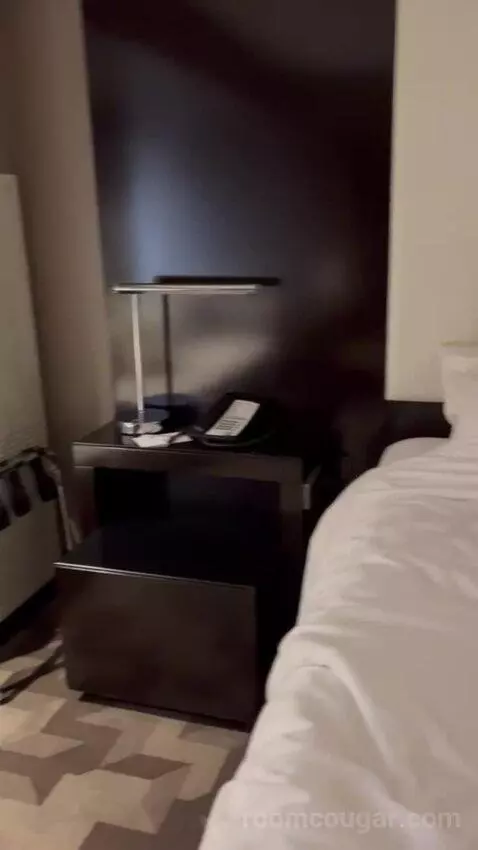 King Room bed picture #3