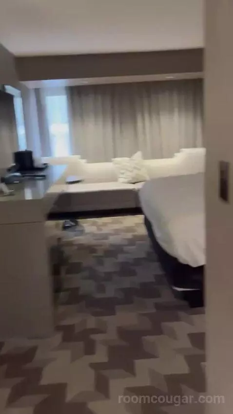 King Room bed picture #2