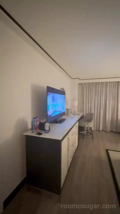 King Room with Ocean View and Balcony bed picture #3
