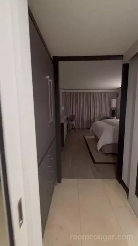 King Room with Ocean View and Balcony bed picture #1