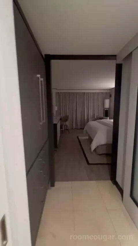 King Room with Ocean View and Balcony bed picture #2
