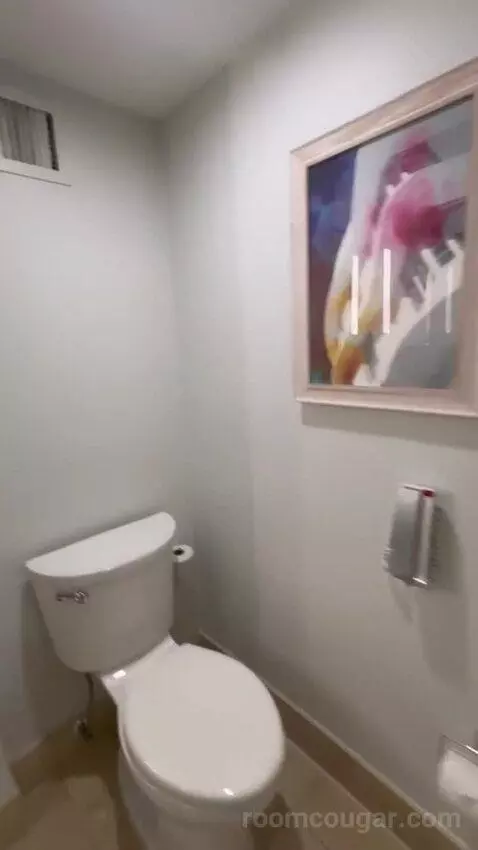 King Room with Ocean View and Balcony bathroom picture #6