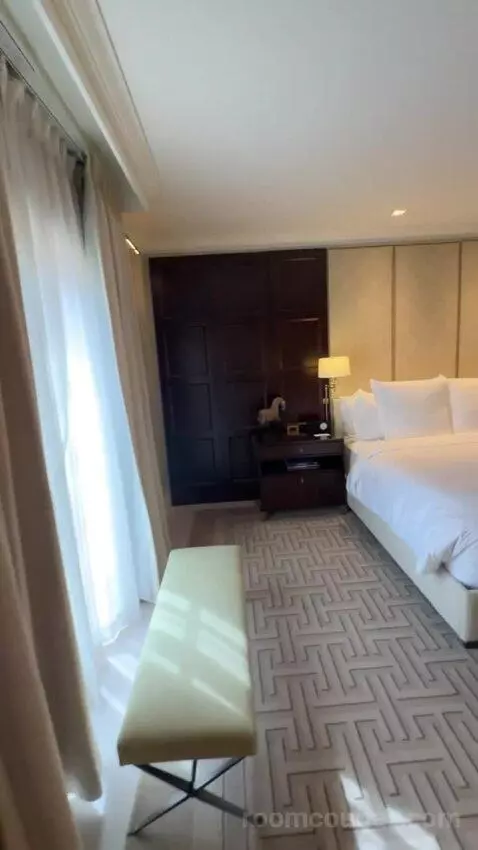 Turtle Creek Suite bed picture #2