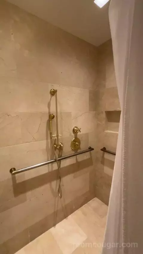 Turtle Creek Suite bathroom picture #5