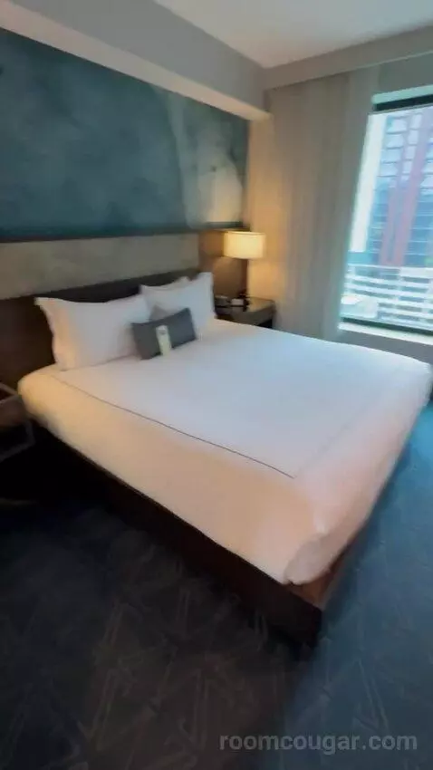 One-Bedroom Suite bed picture #3