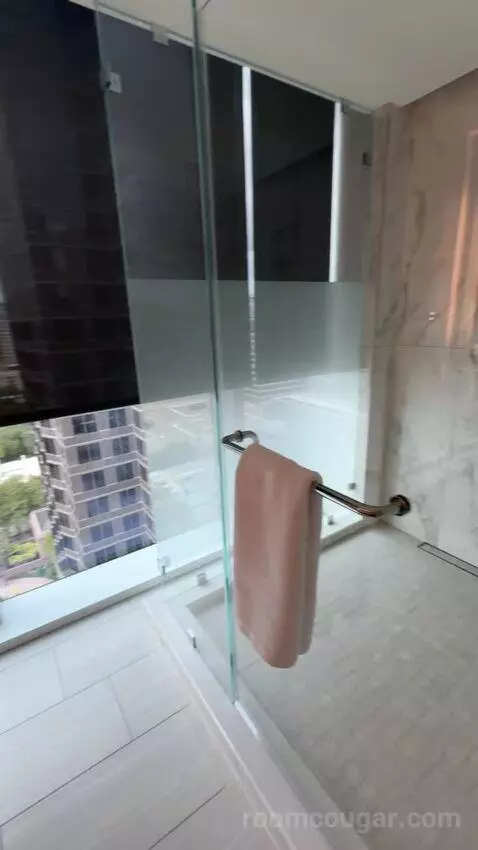 Museum Suite bathroom picture #9