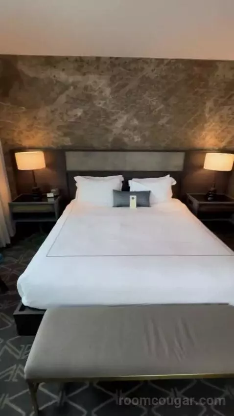 Junior Suite bed picture #6