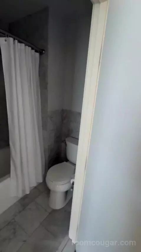 Premiere Pool View bathroom picture #7