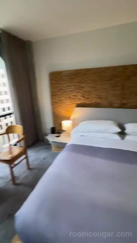 King Standard bed picture #9