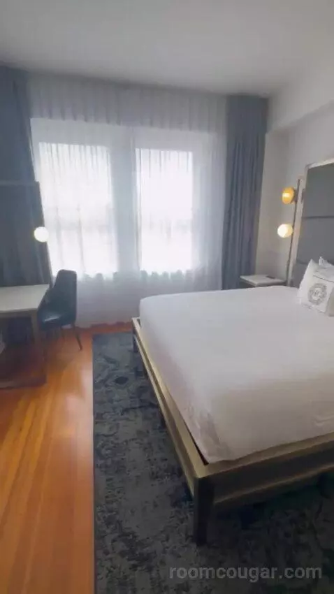 Junior Suite bed picture #7