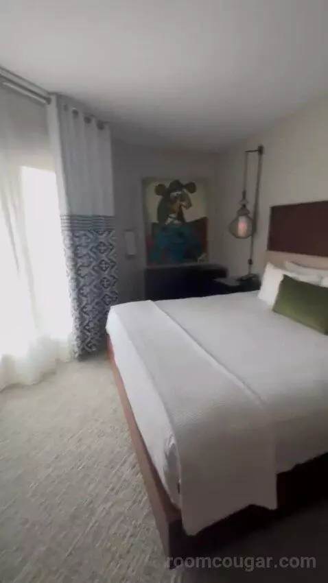 Executive Suite City View King bed picture #5