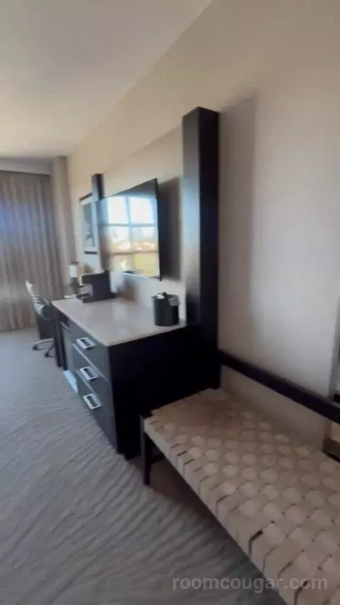 King Room bed picture #9