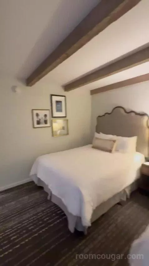 Deluxe Room with Two Double Beds bed picture #9