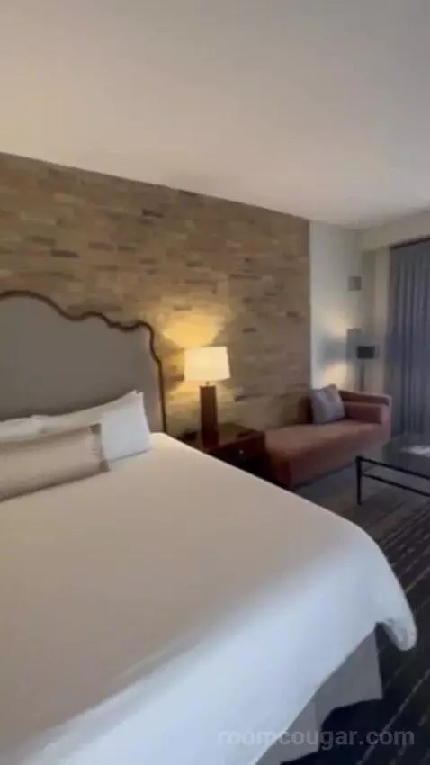 Navarro Suite - 1 King Bed bed picture #9