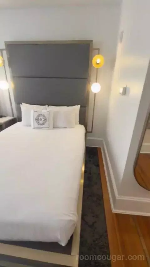 Queen Room with Two Queen Beds bed picture #7