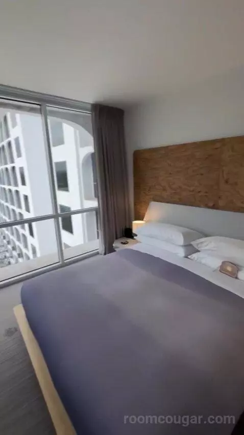 City View Suite bed picture #3