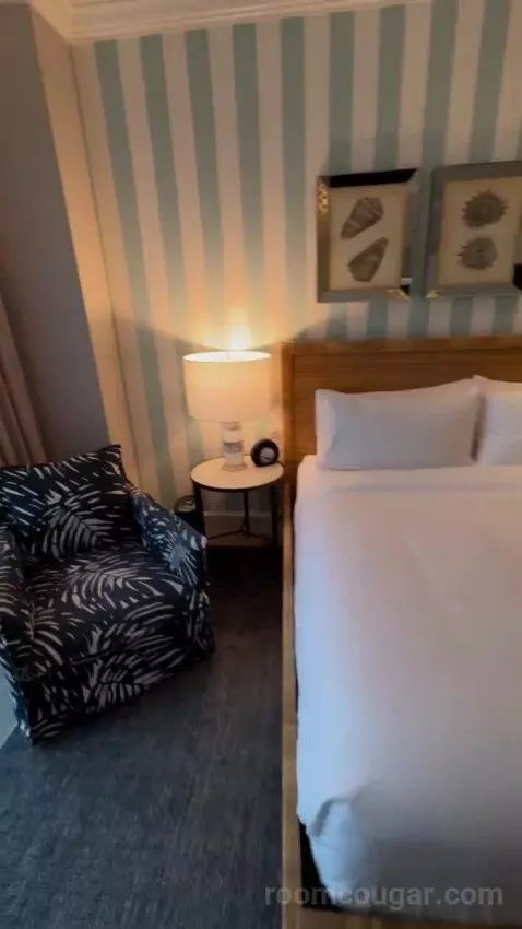 Magnificent Seven Seaside bed picture #6