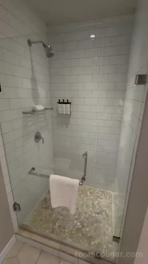 Magnificent Seven Seaside bathroom picture #10