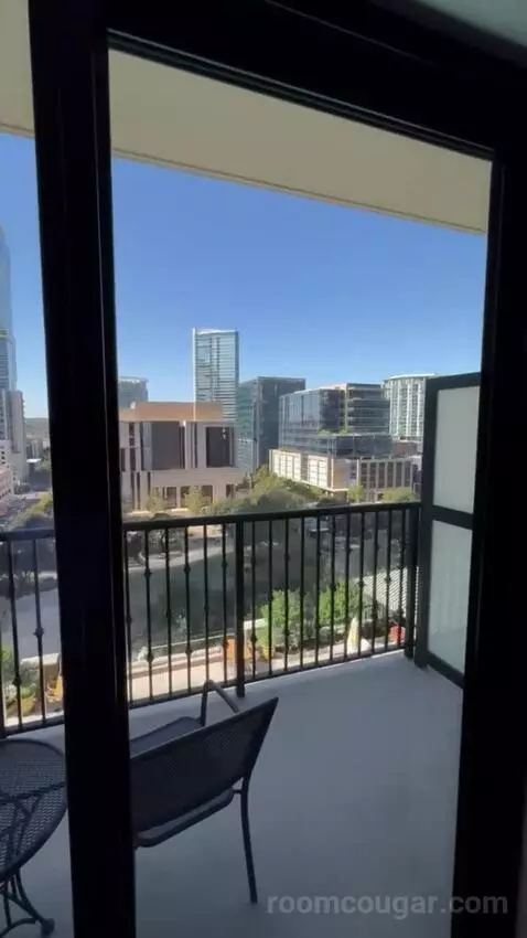 Balcony King view picture #7