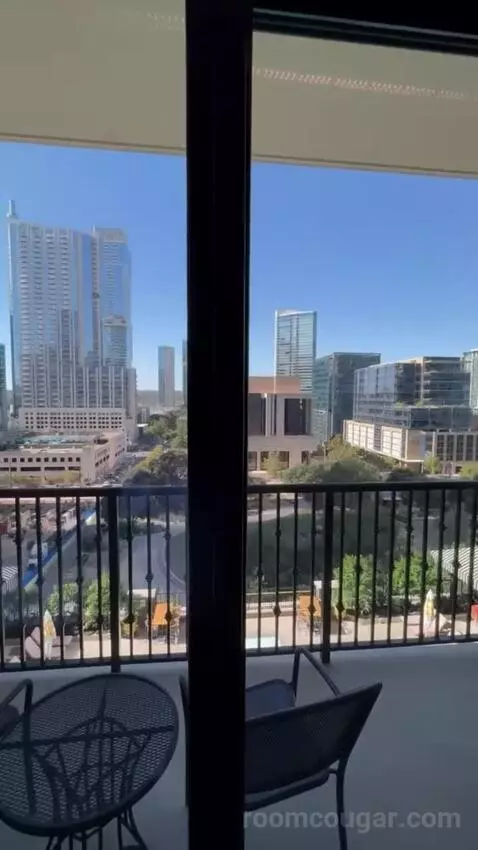 Balcony King view picture #10