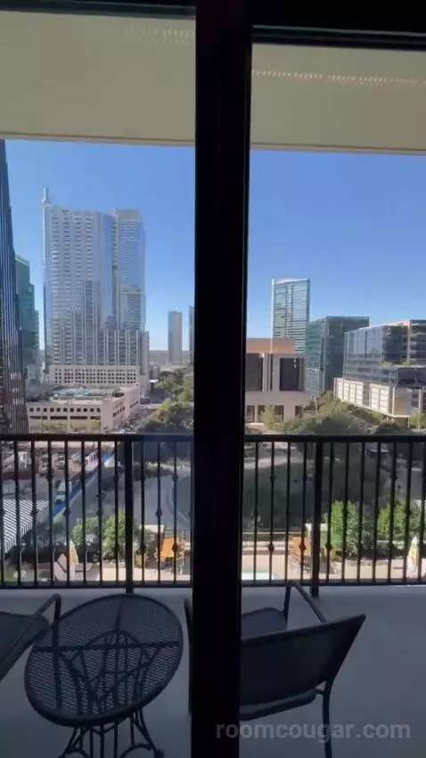 Balcony King view picture #12