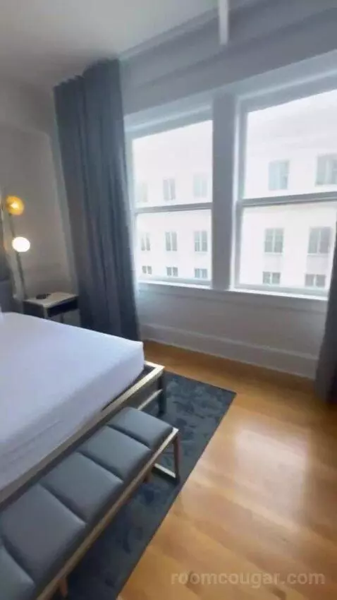 One-Bedroom King Suite with Sofa Bed (Wish there w) bed picture #6