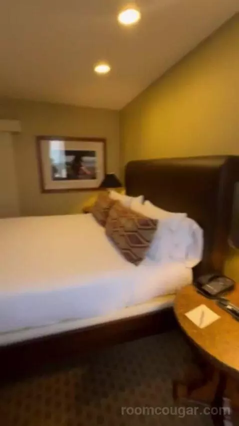Two-Bedroom Suite bed picture #10