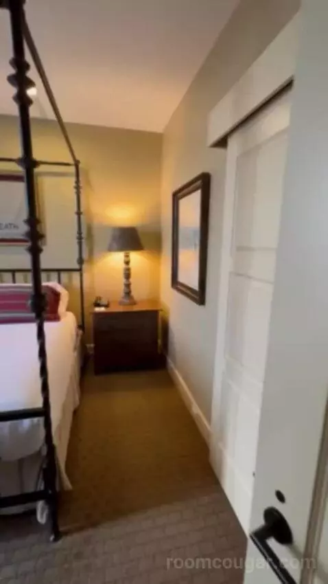 Two-Bedroom Suite bed picture #2