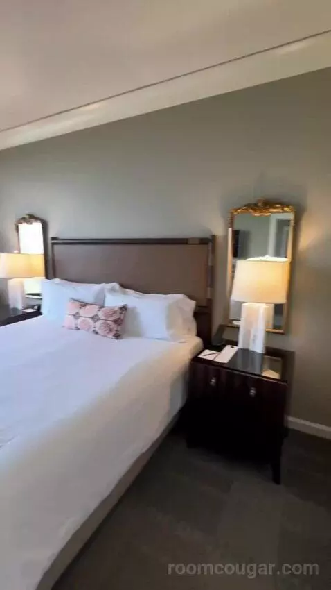 Signature Fairways Suite
 - 1 King Bed bed picture #2