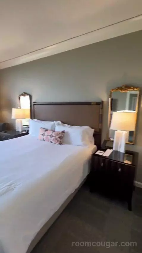Signature Fairways Suite
 - 1 King Bed bed picture #4