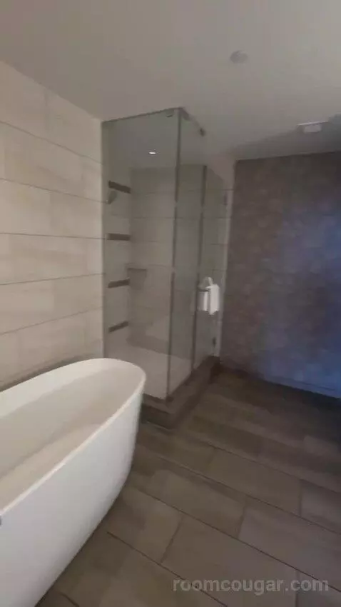 Signature Fairways Suite
 - 1 King Bed bathroom picture #10