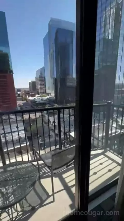 Balcony Corner Suite King view picture #9