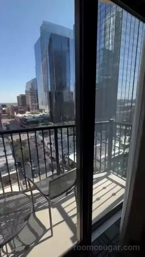 Balcony Corner Suite King view picture #11