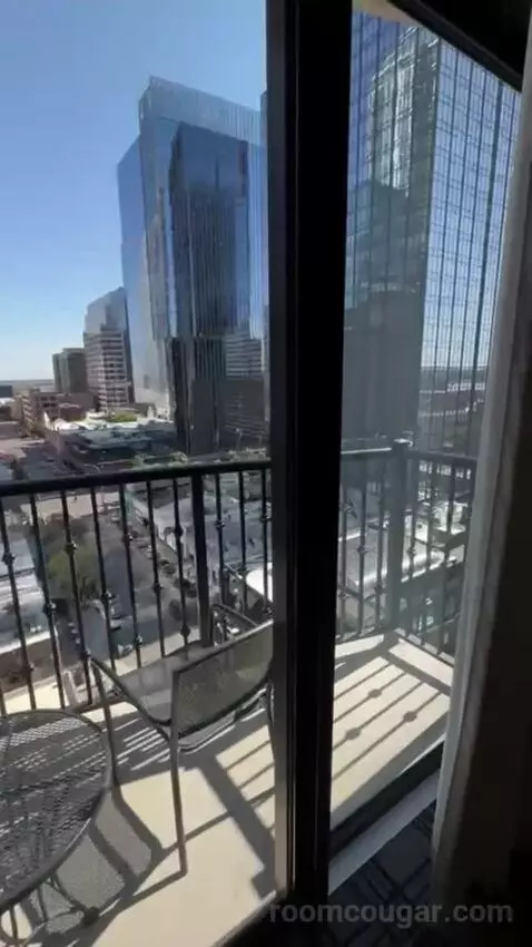 Balcony Corner Suite King view picture #12