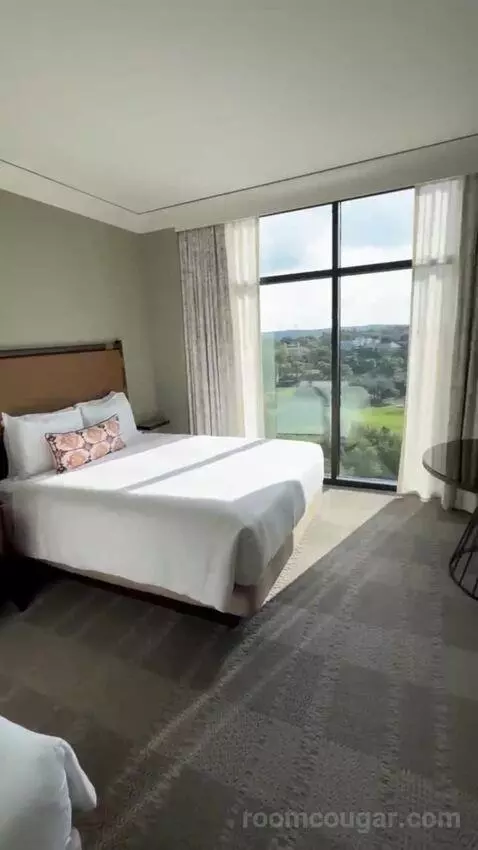 Deluxe Room, 2 Queen Beds bed picture #12
