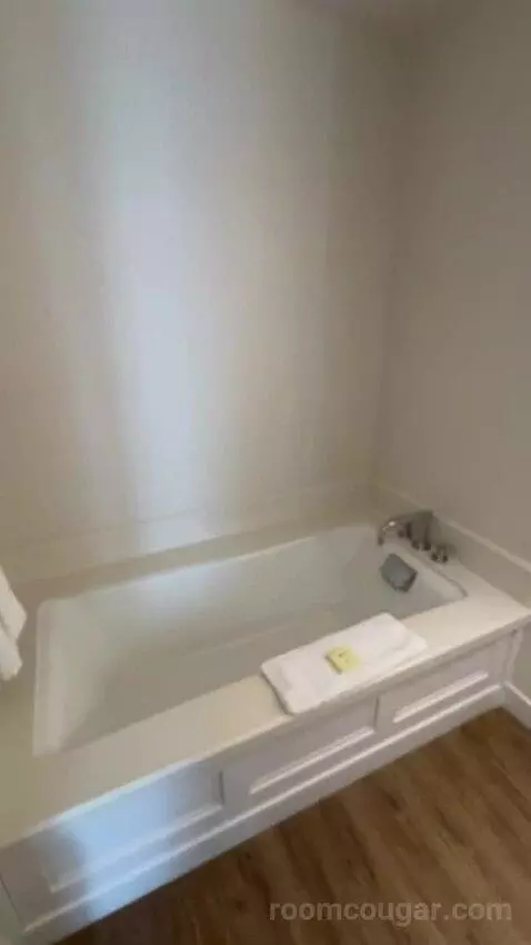 Fairmont Gold Grand Suite bathroom picture #3