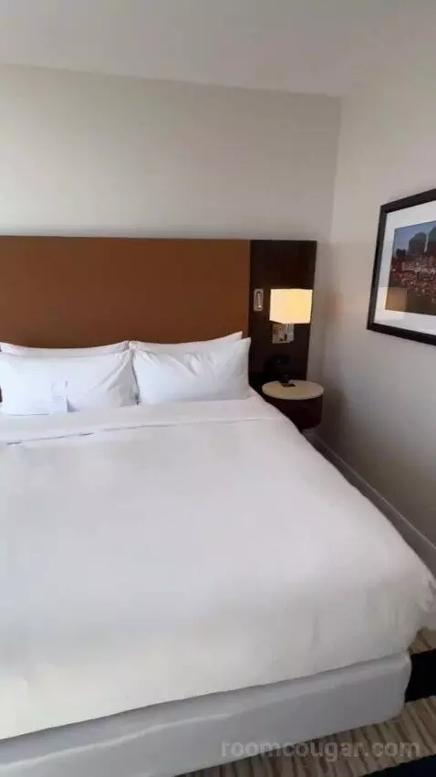 Signature King bed picture #4