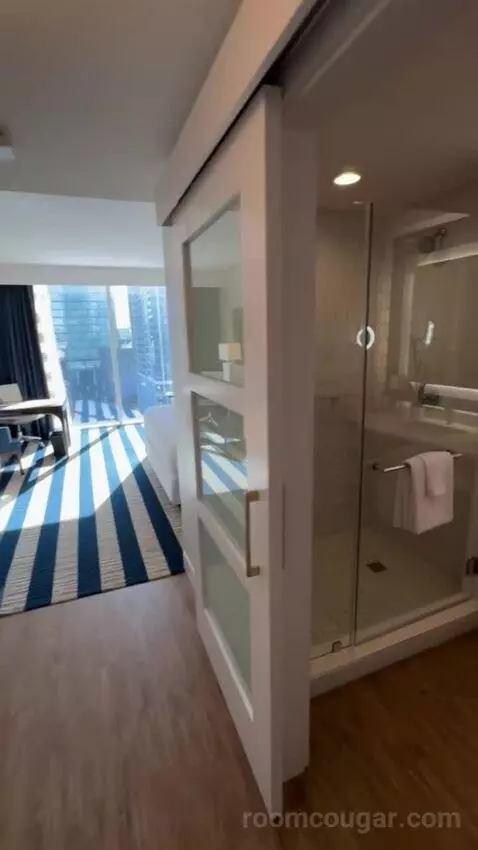 Signature King view picture #6