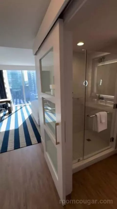 Signature King view picture #7