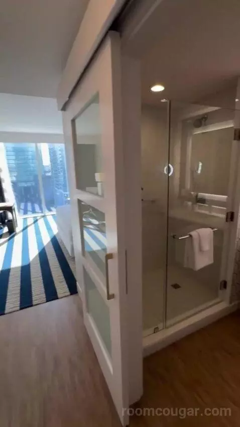 Signature King view picture #8