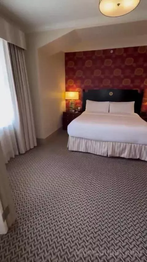 One Bedroom King Suite bed picture #6