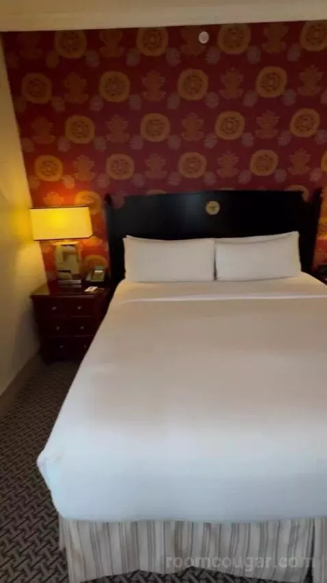 One Bedroom King Suite bed picture #9