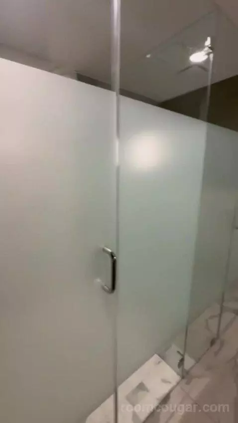 King Studio Suite bathroom picture #6