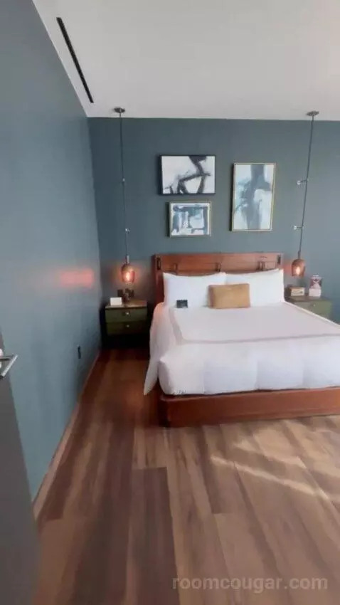 Riverwalk Suite bed picture #2