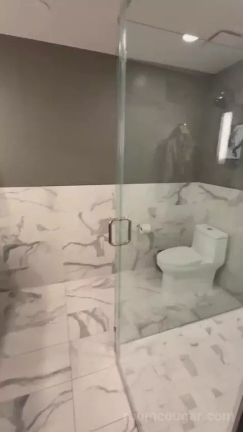 King Room with View bathroom picture #7