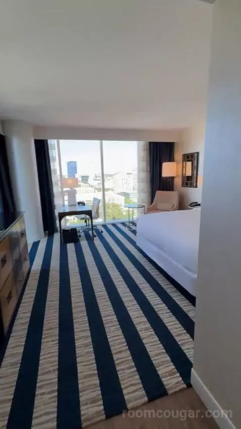 Signature Corner King view picture #4