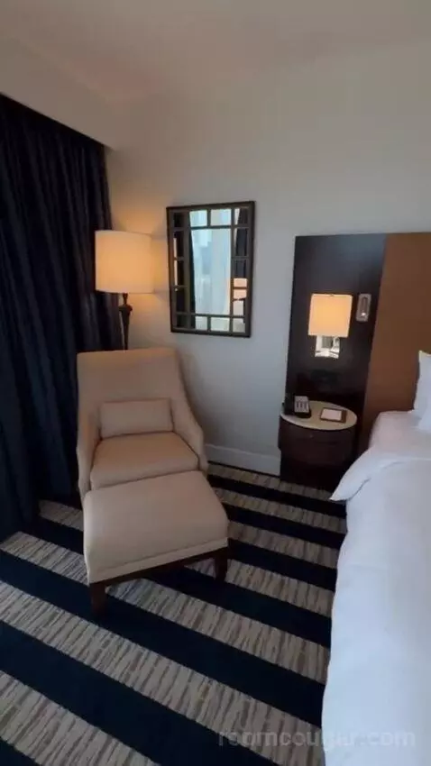 Signature One Bedroom King Suite bed picture #7